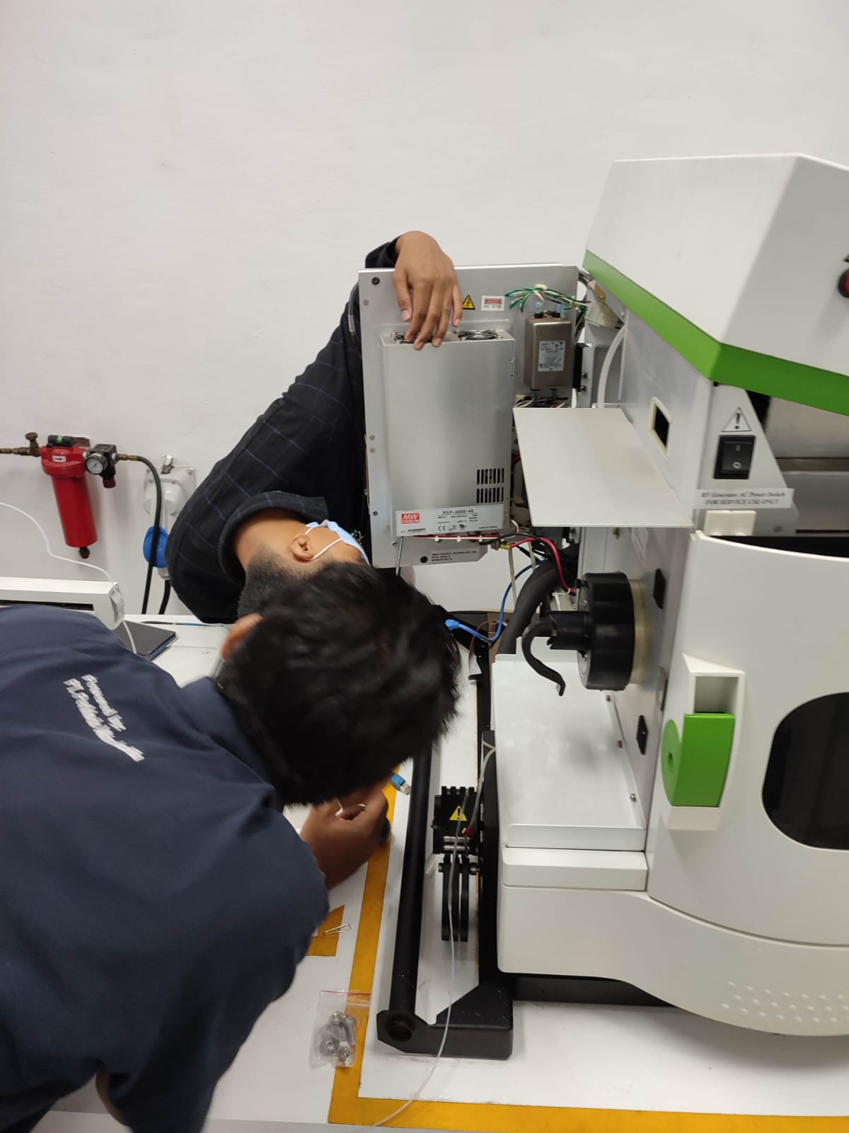 Pengiriman dan pemasangan Power Suplay mesin ICPOES Optical System