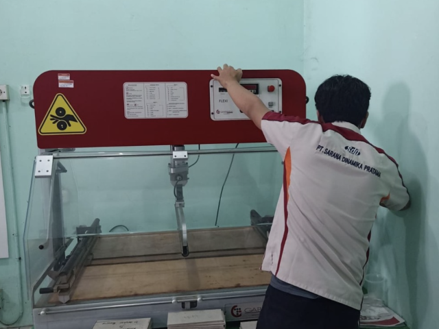 maintenance mesin Flexi Strength Tester Gabbrielli dan Universal Tensile, Brand : Hualong – China