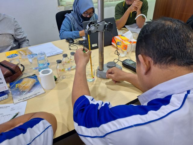 Training Teknisi PT. Sarana Dinamika Pratama dengan Materi PH Meter dan Durometer