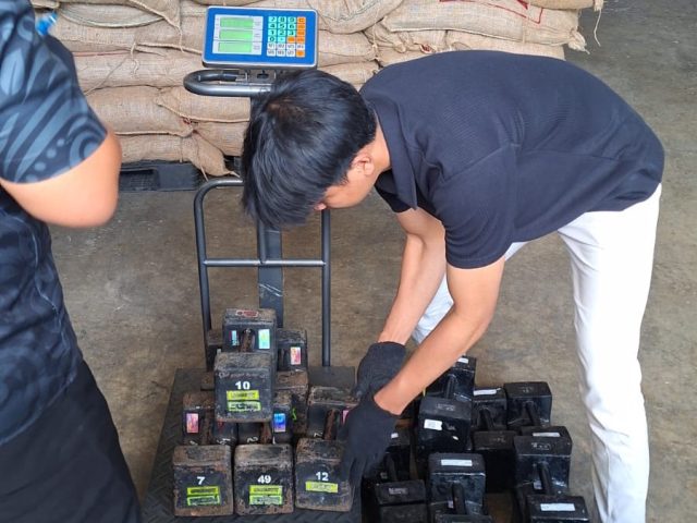 Kalibrasi Timbangan Digital Kapasitas 500 KG