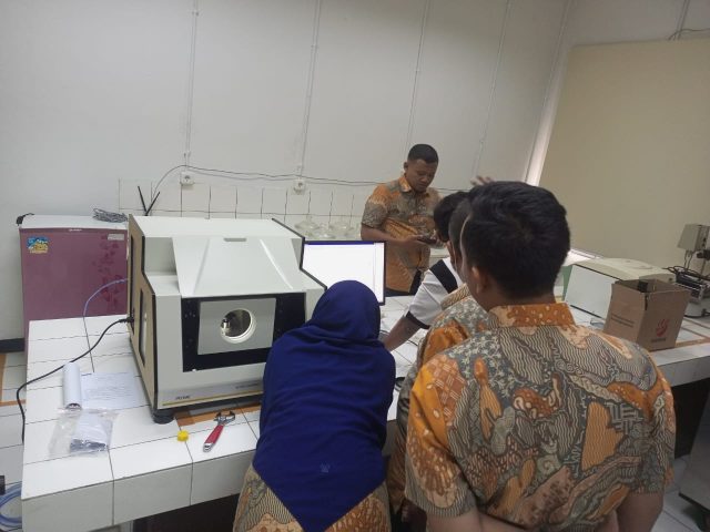 Installasi Mesin W3/031 Water Vapor Transmission Rate Tester